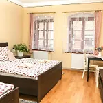 Apartmanhotel Mini Abraka & 4*