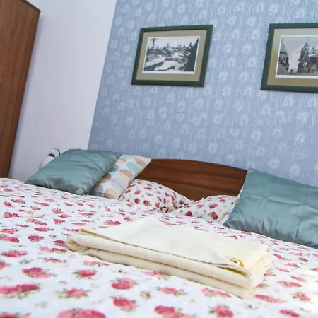 Apartmanhotel Mini Abraka & 4*